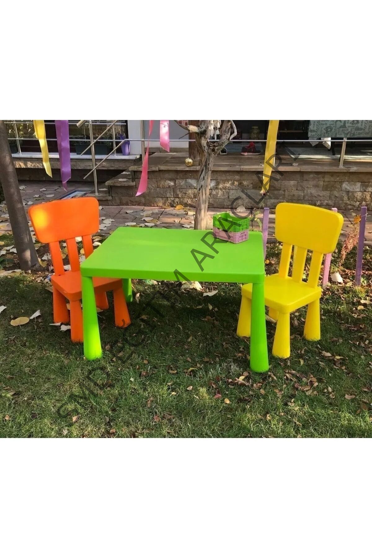 MAMUT MASA ÇOCUK SANDALYESİ +2 SANDALYE